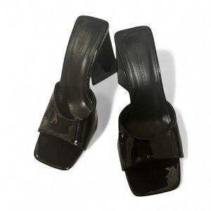 Princess Polly Black Patent Block Heel Mules, size 7